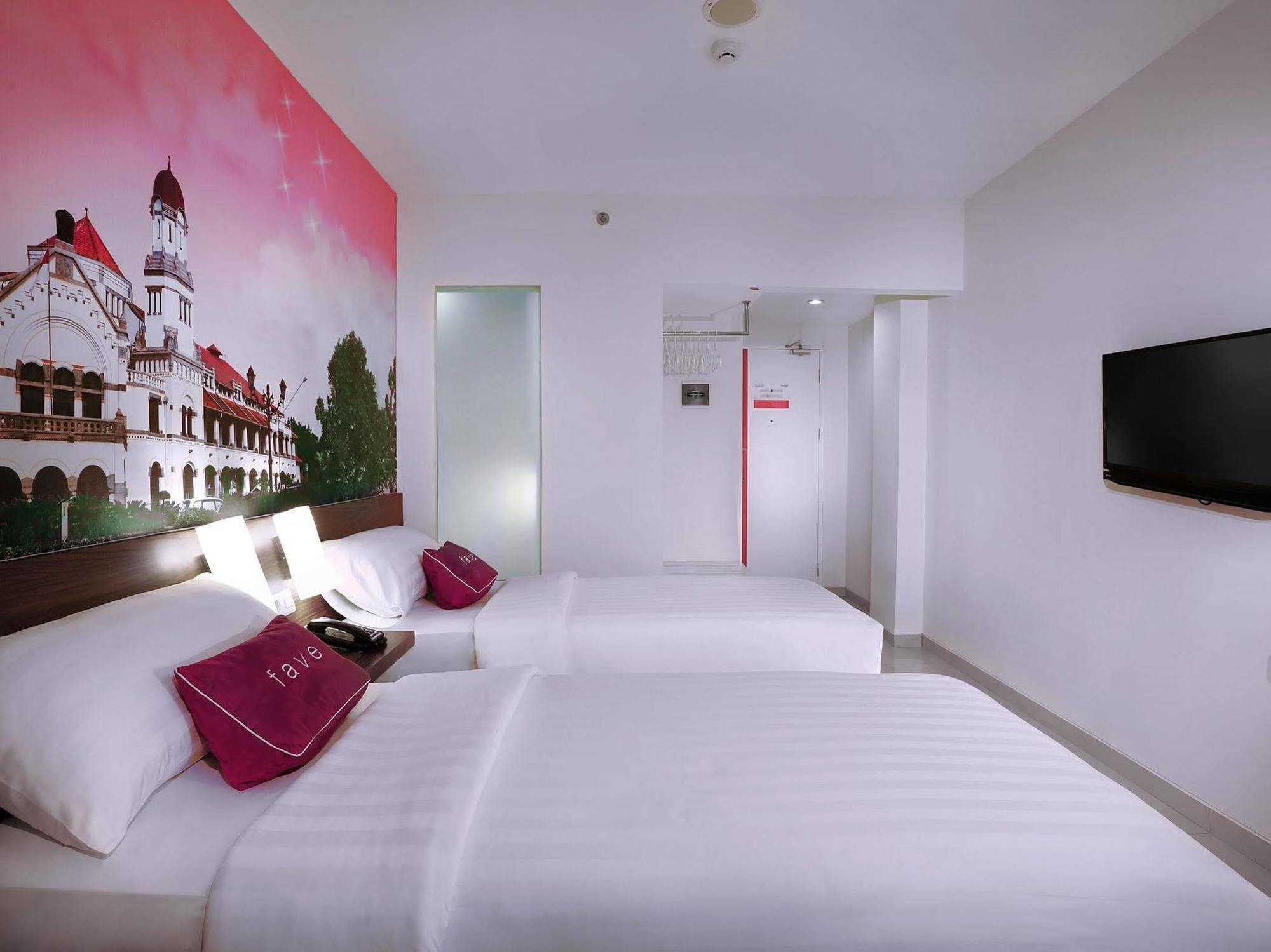 Favehotel Simpang Lima - Semarang Eksteriør billede